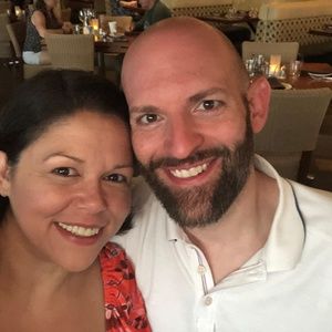 Meet your Poshers, Tom & Lea